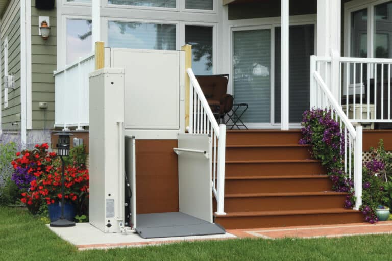 Vertical platform lift.